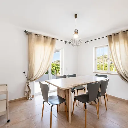 Orada By Interhome בית נופש אלבופיירה