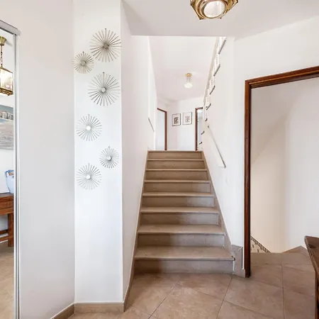 Orada By Interhome בית נופש אלבופיירה
