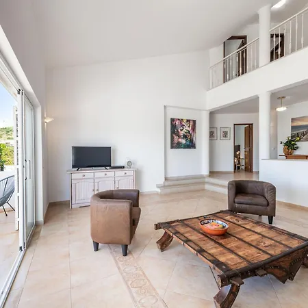 Orada By Interhome
